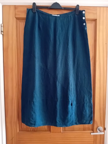 Cut loose linen - cut, skirt