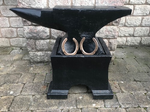 Real used horseshoes x - x, 2