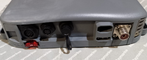 Raymarine ray240e vhf radio - raymarine,