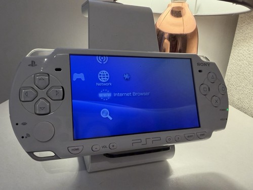 Sony psp 2003 white black - psp,