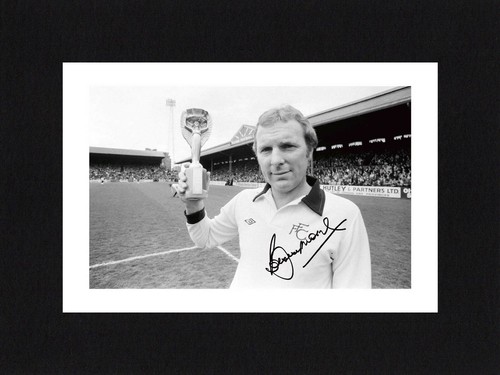 8x6 mount bobby moore - bobby, signed