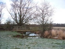 Photo 6x4 Over the river Kingham The footpath from Bledington to Kingham  c2009
