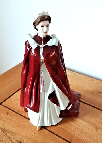 Royal worcester queen - royal,