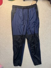 Nike Unlimited Water Repellent