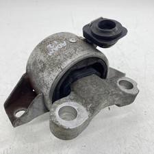 VAUXHALL ADAM ENGINE MOUNT