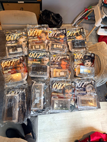 The james bond car - james, collection