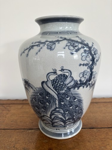 Vintage chinese vase - a,