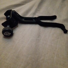 K&M Violin Holder Clamp-On - 15580 Clips On To A Microphone Stand Fab Condition 