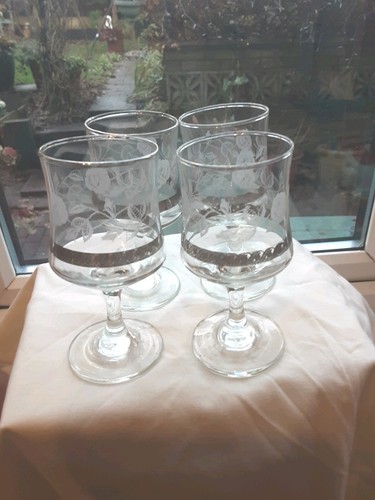 Wine glasses rose - rose, etched