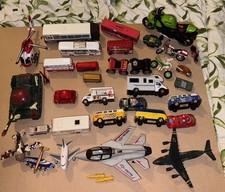 Bundle toy vehicles buses