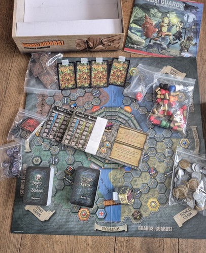 Guards a discworld - guards!,