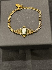 Yves Saint Laurent Une Ligne