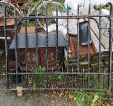 Iron gate victorian - gate., victorian.