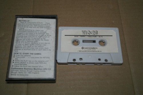 Commodore vic 4 - commodore,
