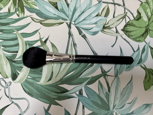 Mac cosmetics 150 - mac, hair