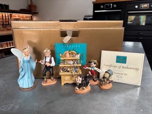 Walt disney classics - walt,