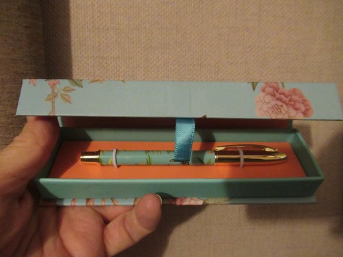 East wing boxed pen buckingham - boxed,