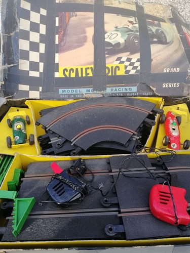 Vintage scalextric set - vintage,