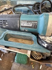 MAKITA 9554NB CORDED 230V 710W