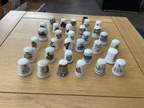 Job lot assorted thimbles - of,