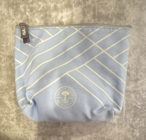 Ana neal yard - amenity, kit