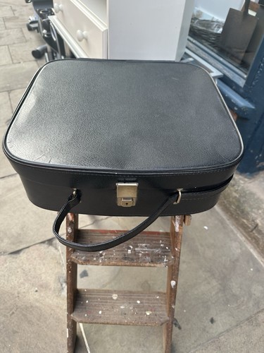 Vanity case black lock key - case,