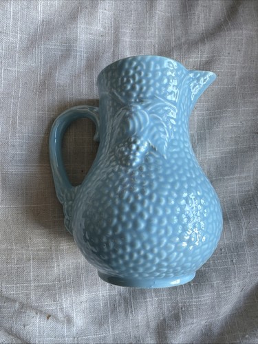 Vintage turquoise blue wade - 1,