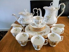 Royal Albert Haworth 22 Piece