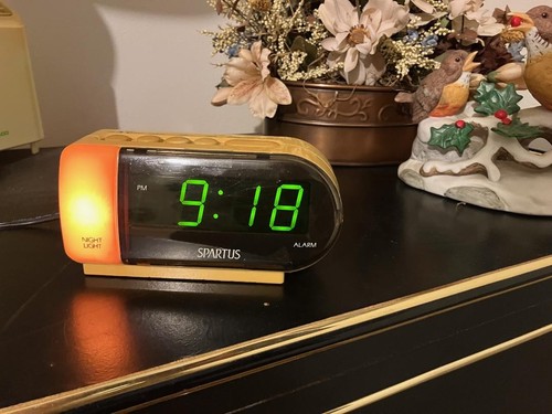 Spartus vintage digital alarm - vintage,