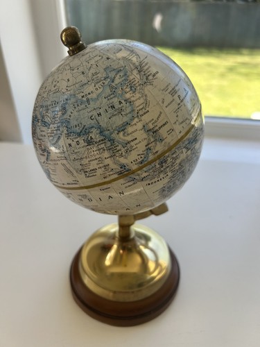 Small globe - small,