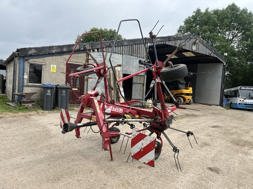 555 rotor tedder tractor - rotor, tedder.