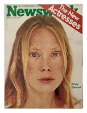 Sissy Spacek on cover NEWSWEEK International Magazine Feb 14 1977