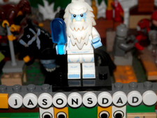 Lego Minifigures  - Series 11 - Yeti - Lego mini figure with base