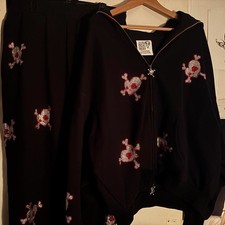 Named Collective Red and Black