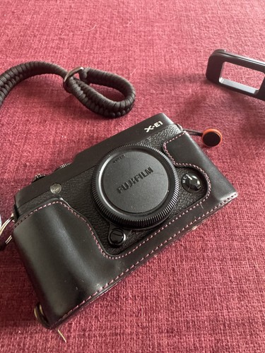 Fujifilm digital camera - x-e1,