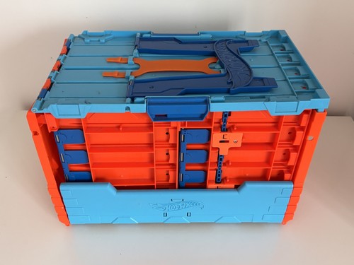 Hot wheels track builder - track,
