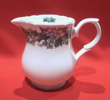 DAVID SHUTTLE ~ CHRISTMAS: HOLLY IVY PINE CONES ETC ~  5"  CUSTARD / CREAM JUG