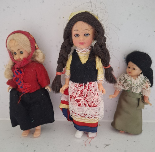 1960s vintage girl dolls - ,