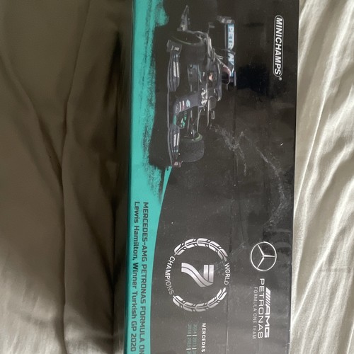 Minichamps mercedes w11 - 1:18,