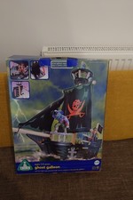 Ghost Galleon Early Learning Centre Pirate galleon- unbuilt in box with models 