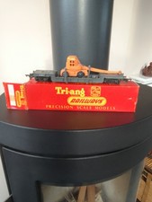 Tri-ang R213 Well Wagon with Crane load and box 