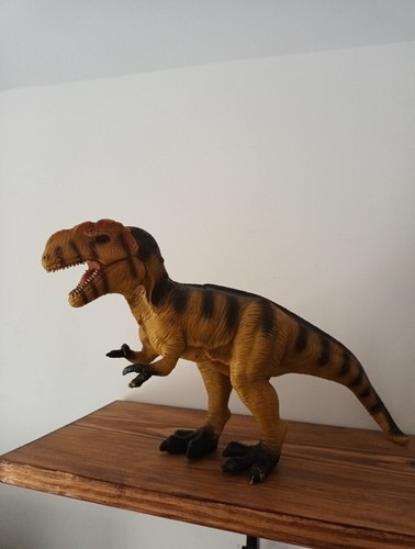 Large dinosaur tyrannosaurus - dinosaur, t