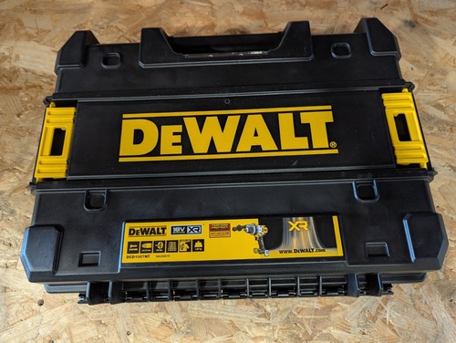 Dcd1007 combi drill - dcd1007, carry