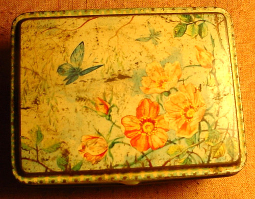 Vintage holland made tin - vintage,