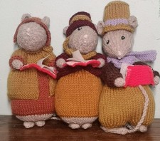 3 X Knitted Mice Victorian Dickensian Carol Singers 6" High