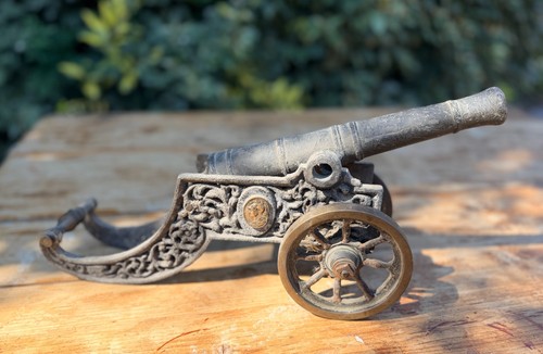 Vintage ornate cast iron - cast, &