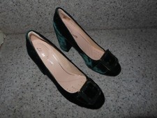 UK size 7 Emerald Green velvet Ladies Clarks heeled shoes