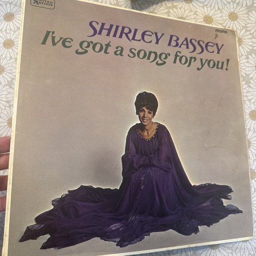 Shirley bassey vinyl record - bassey,