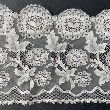 Vintage Retro French Calais Lace Edging Floral Design Cream Approx 685cm x 14cm