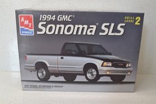 AMT ERTL #8128 1994 GMC SONOMA SLS PICK UP TRUCK MODEL KIT 1:25 COMPLETE SUPERB